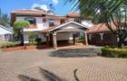 4 Bed Villa with En Suite at Rossylin Lone Tree - 2