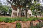 5 Bed House with En Suite in Runda - 3