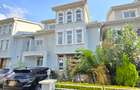 5 Bed Townhouse with En Suite at Lavington Road - 8