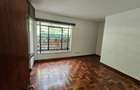 5 Bed Townhouse with En Suite in Kitisuru - 19