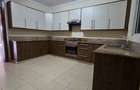 3 Bed Apartment with En Suite in Riverside - 3