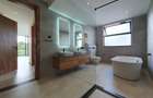 4 Bed Apartment with En Suite at Spring Valley - 13