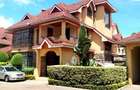5 Bed Townhouse with En Suite at - 2