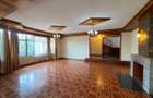5 Bed House with En Suite in Runda - 10