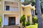 5 Bed Townhouse with En Suite in Lavington - 4