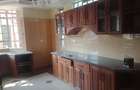 6 Bed House with En Suite in Nyari - 2