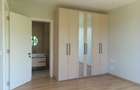 5 Bed Townhouse with En Suite in Lavington - 2