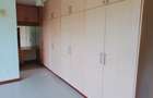 4 Bed Apartment with En Suite at Facing Statehouse - 18