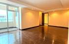 3 Bed Apartment with En Suite in Riverside - 17