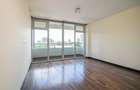 3 Bed Apartment with En Suite in Riverside - 12