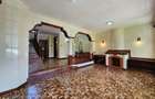 5 Bed Townhouse with En Suite in Lavington - 3