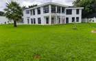 7 Bed House with En Suite in Runda - 1