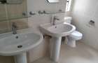 5 Bed Townhouse with En Suite at Rosslyn Redhill - 12