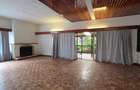 6 Bed House with En Suite in Lavington - 16