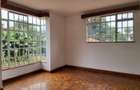 5 Bed House with En Suite at Rosslyn - 5