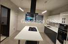 3 Bed Apartment with En Suite in Riverside - 2