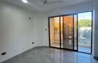 3 Bed Apartment with En Suite at Off Links Road - 12