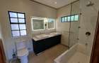 4 Bed House with En Suite at Lavington - 16