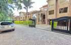 5 Bed Townhouse with En Suite at Off Convent Drive - 1