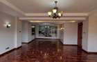 4 Bed Apartment with En Suite at Riverside Drive - 2