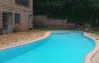 5 Bed Townhouse with En Suite in Rosslyn - 3