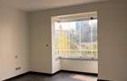 3 Bed Apartment with Swimming Pool in Riverside - 9