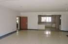 3 Bed Apartment with En Suite in Brookside - 6