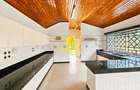 5 Bed House with En Suite in Gigiri - 3