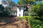 2 Bed House with En Suite in Rosslyn - 2