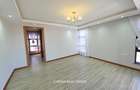 4 Bed Townhouse with Swimming Pool in Membley - 10