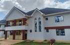 4 Bed Townhouse with En Suite at Garden Estate - 2