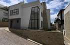 5 Bed Townhouse with En Suite in Lavington - 4