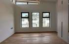 5 Bed Townhouse with En Suite in Runda - 19