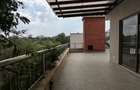 5 Bed Townhouse with En Suite in Lavington - 3