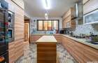5 Bed Townhouse with En Suite in Lavington - 4