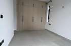 3 Bed Apartment with En Suite in Brookside - 16