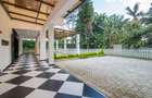 5 Bed House at Ridgeways - 15