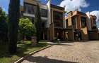 5 Bed Townhouse with En Suite in Lavington - 1