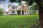 5 Bed Townhouse with En Suite at Rosslyn Garden - 1