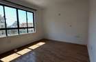 3 Bed Apartment with En Suite at Hatheru Road - 8