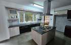 3 Bed Apartment with En Suite in Riverside - 10