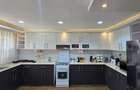 4 Bed House with En Suite at Loresho Road - 17