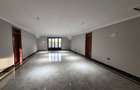 5 Bed House with En Suite in Runda - 3