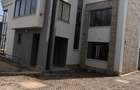 5 Bed Villa with En Suite in Lavington - 1