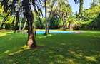 5 Bed House with En Suite at Greenwood Drive - 12