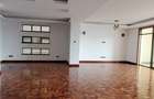 3 Bed Apartment with En Suite at Othaya Road - 3