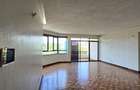 4 Bed Apartment with En Suite in Parklands - 5