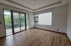 6 Bed Townhouse with En Suite in Lavington - 11