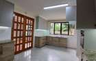 4 Bed Townhouse with En Suite at Lavington - 12