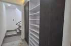 4 Bed Townhouse with En Suite at Coca-Cola - 9